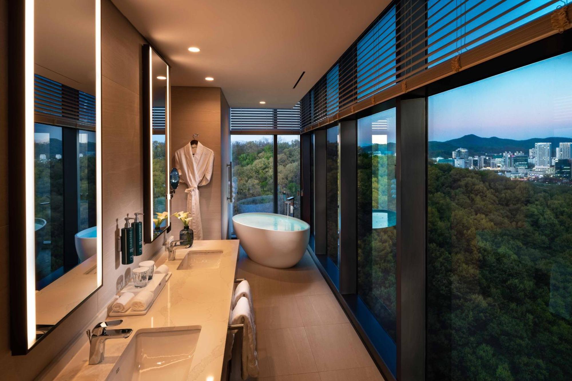 ホテル Doubletree By Hilton Seoul Pangyo ソンナム エクステリア 写真
