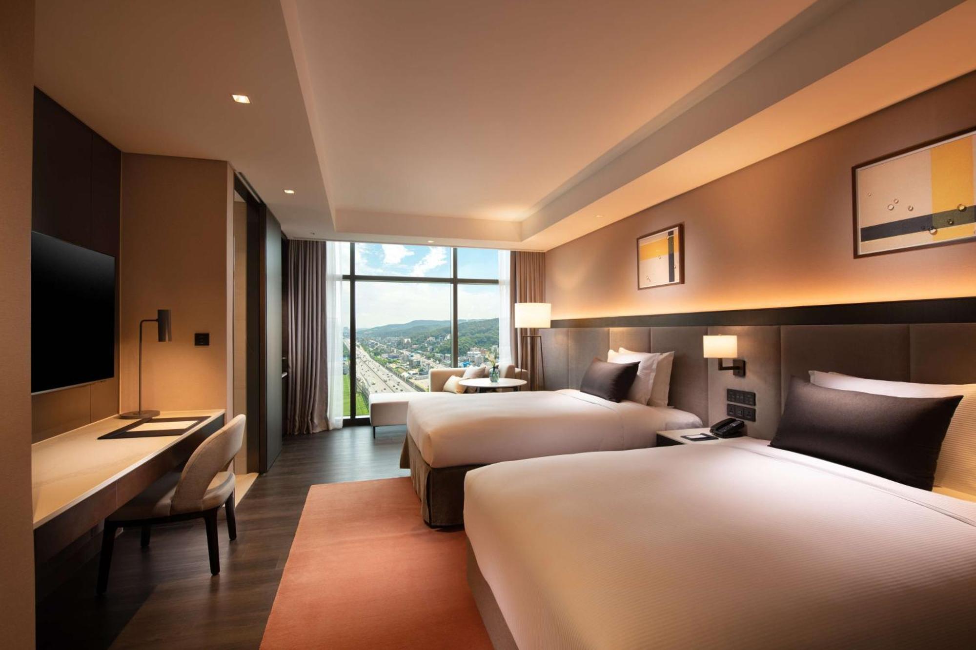 ホテル Doubletree By Hilton Seoul Pangyo ソンナム エクステリア 写真