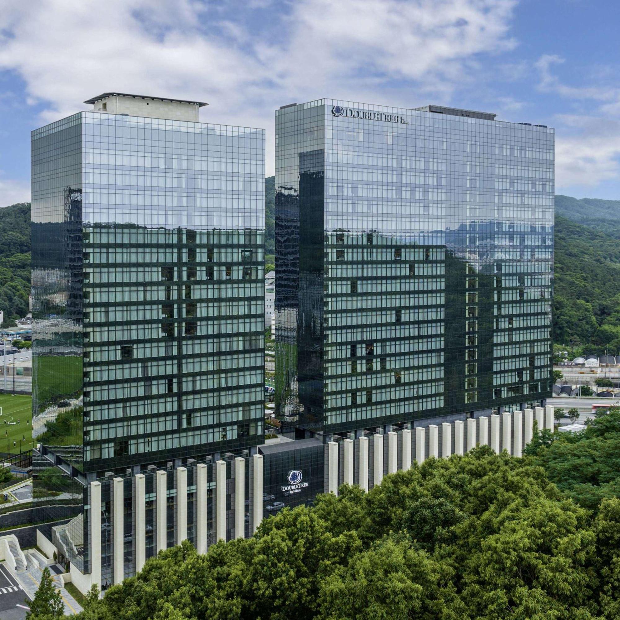 ホテル Doubletree By Hilton Seoul Pangyo ソンナム エクステリア 写真